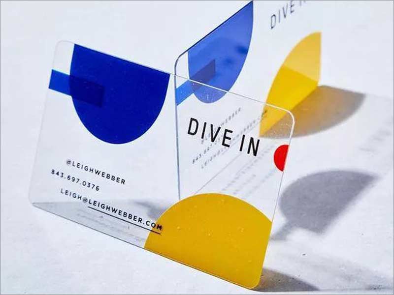 使用塑料和水晶般清澈材質(zhì)的名片設(shè)計 使用塑料和水晶般清澈材質(zhì)的名片設(shè)計