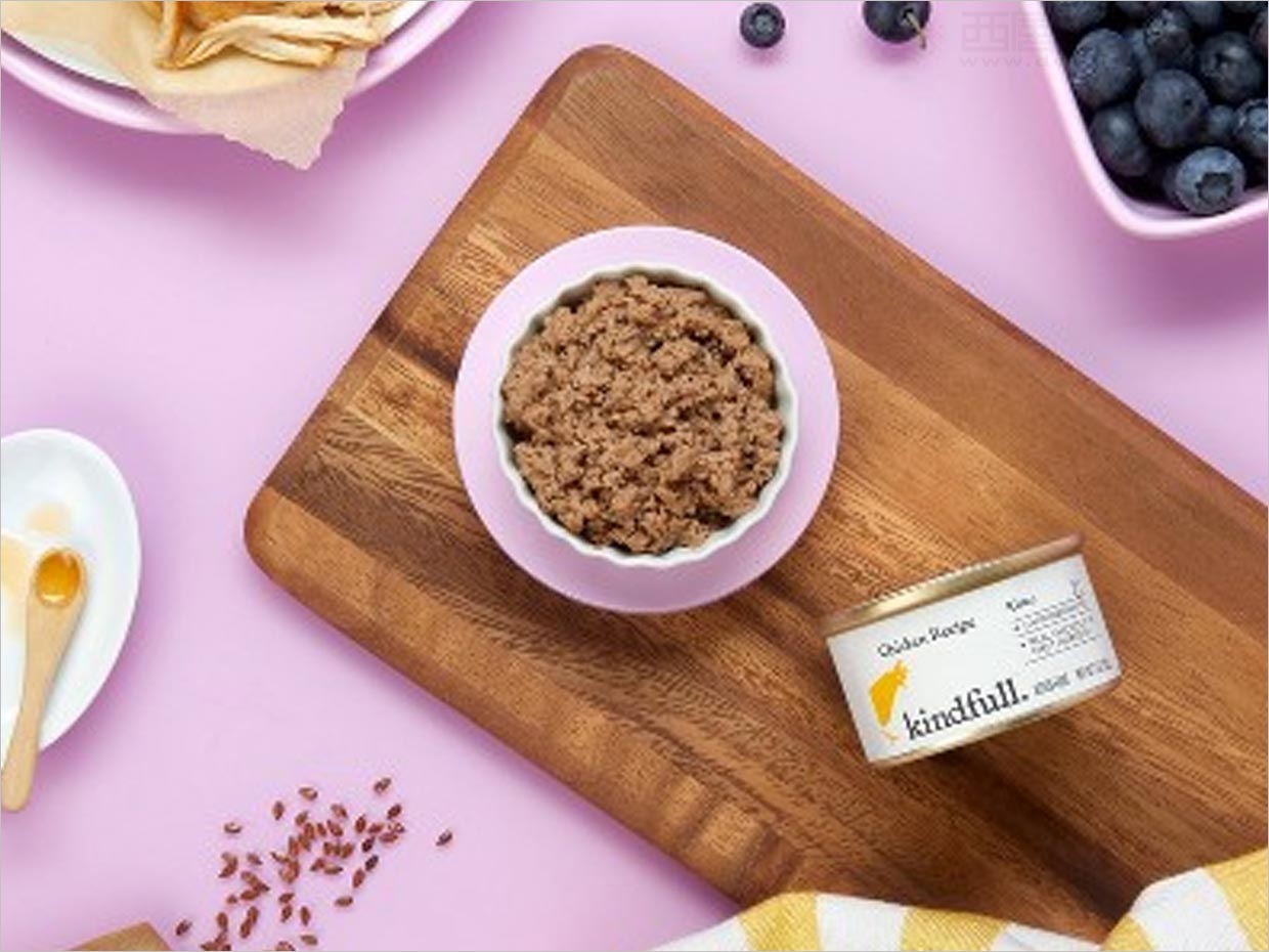 美國Kindfull狗糧貓糧寵物食品包裝設(shè)計(jì)之實(shí)物照片